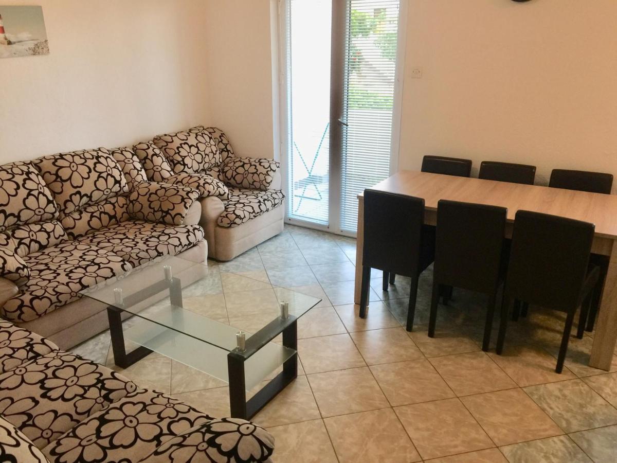 Apartmani Nerko Pag Town Dış mekan fotoğraf